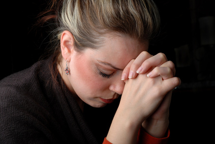 woman-praying-fotolia6073211xs