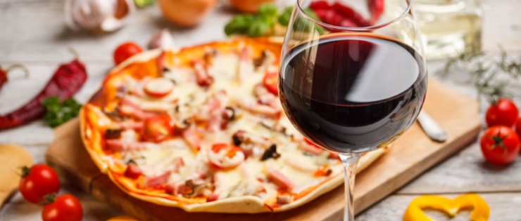 Pizza-and-Red-Wine