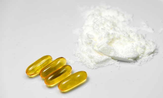 White Collagen powder from sea fish extract and fish oil pills
