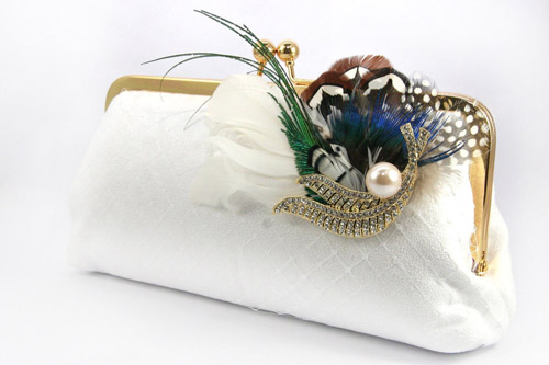 bridal-clutch-vintage-brooch-with-pearlsfull