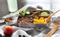 how-to-build-healthy-lunch-box-ingredients-side