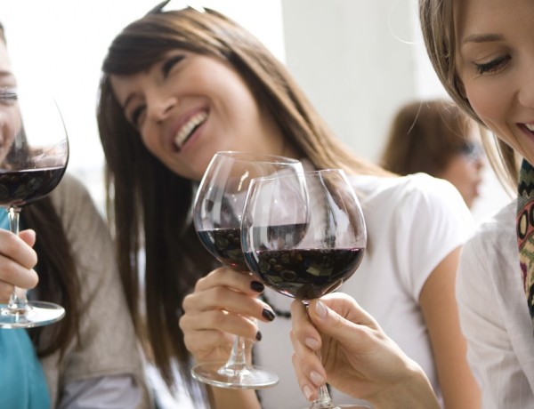 girls-drinking-wine-sm